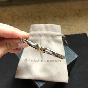MINT David Yurman Cross Station Bracelet
